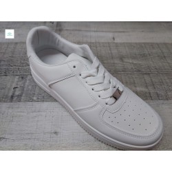 chaussures de sport blanches tailles 40 à 45
